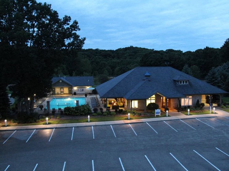 Leasing office at Woodland Ridge apts